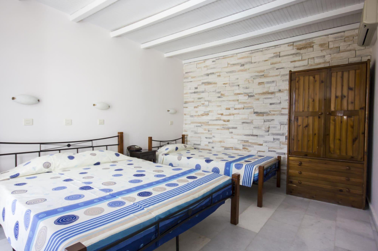 Bedroom 3, Naxos Holidays, South Aegean
