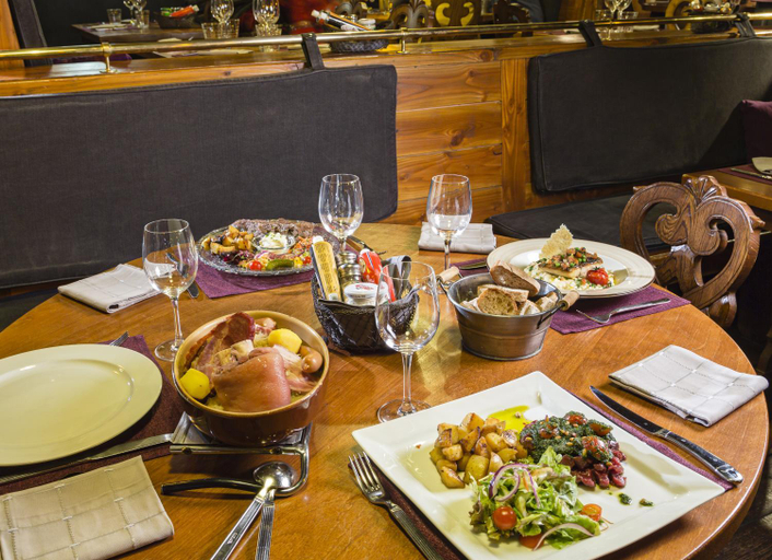 Food & Drinks 5, Hotel Kandahar, Savoie