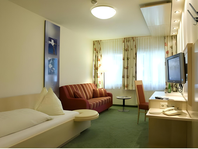 Others 4, Hotel Zollner, Villach Land