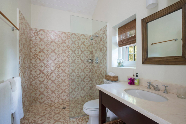 Bathroom, Buccaneer Hill Cottage 1 Bedroom Cottage