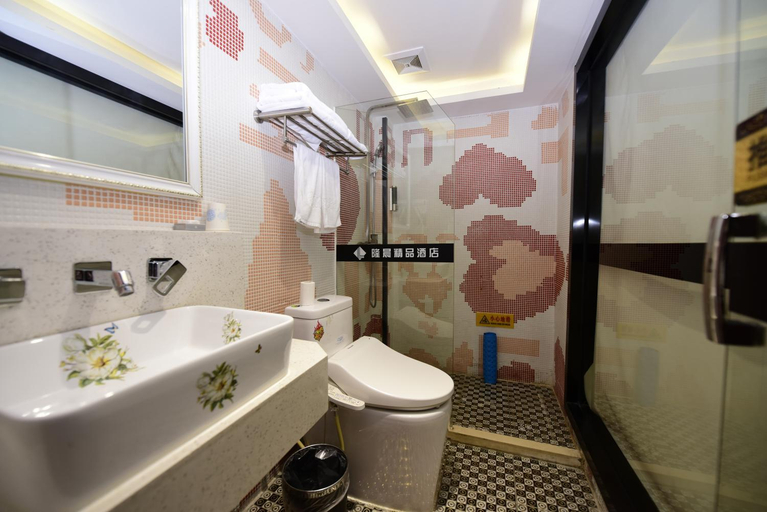 Bathroom 3, Longchen Holiday Hotel, Shanghai
