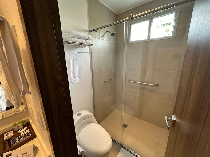 Bathroom 3, Hotel Campestre Montecarlo, Montenegro