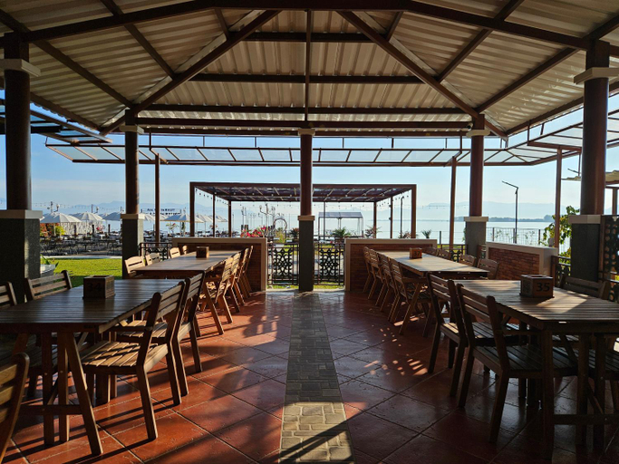Food & Drinks 3, Damar Toba, Toba