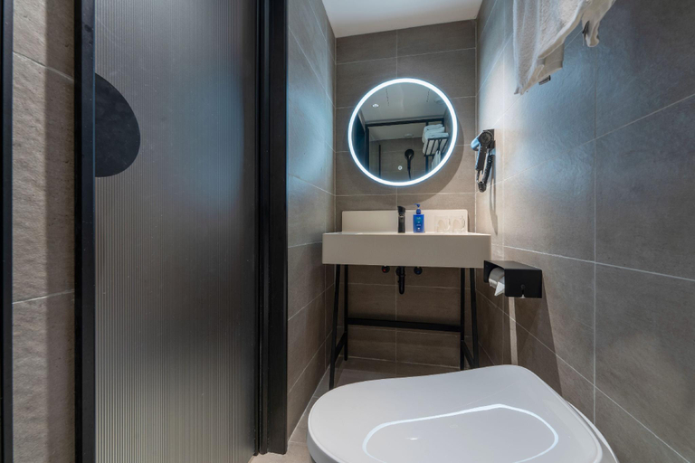 Bathroom 3, Hanting Hotel Beijing Guomao Jianguomen, Beijing