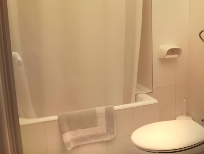 Bathroom, Amanda, North Aegean