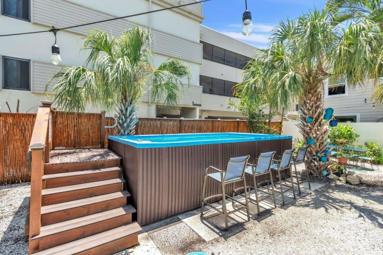 Sport & Beauty 4, Seahorse Suite 1 Bedroom Villa by RedAwning, Manatee