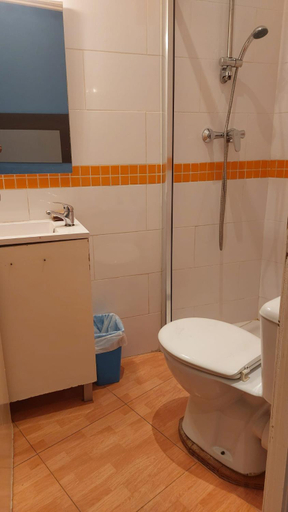 Bathroom 4, Pension Suiza, Tarragona