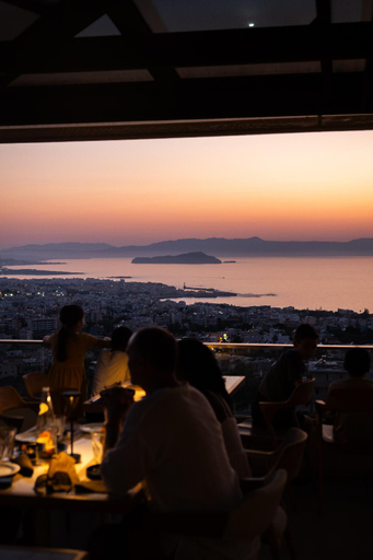 Food & Drinks 5, Royal Sun, Crete