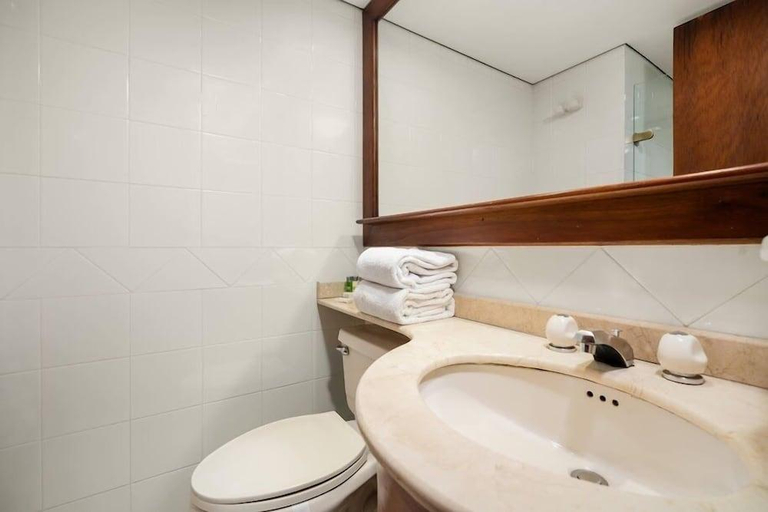 Bathroom 3, Leblon Suites Hotel Milla de Oro, Medellín