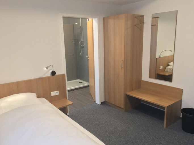 Bedroom 4, Landhotel Gasthof am Berg, Alb-Donau-Kreis