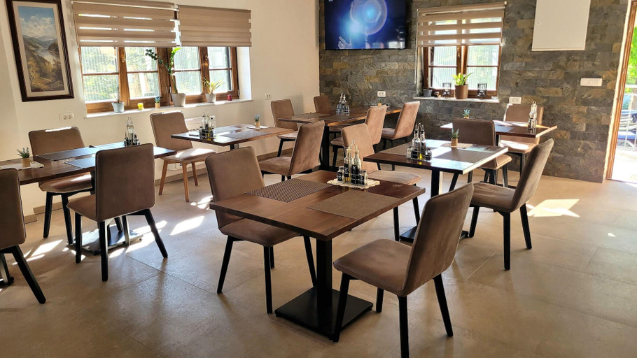 Food & Drinks 5, Plitvice Lakes Villa Prica, Plitvička Jezera