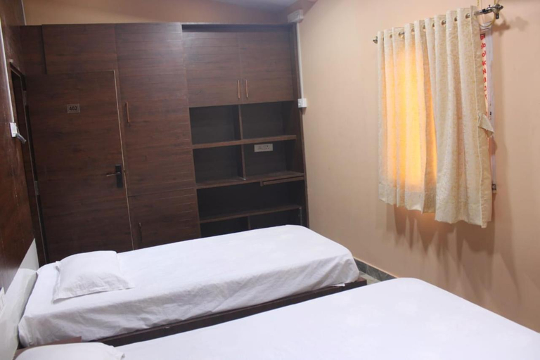 Bedroom 2, Park Royale Hotel, Kolkata