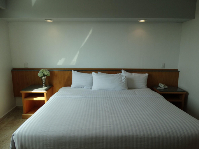 Bedroom 3, HOTEL AMBERES DE QUERETARO, Querétaro