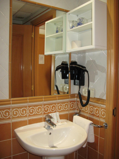 Bathroom 4, DONA CATALINA, Málaga