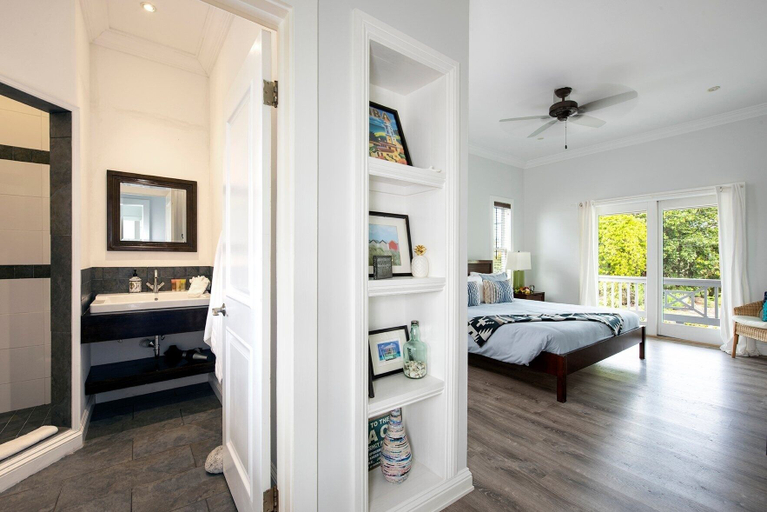 Bedroom 3, Salty Dolphin 4 Bedroom Home