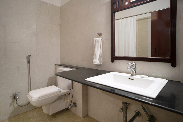 Bathroom 4, The Lavitra Lakeview Hotel, Udaipur