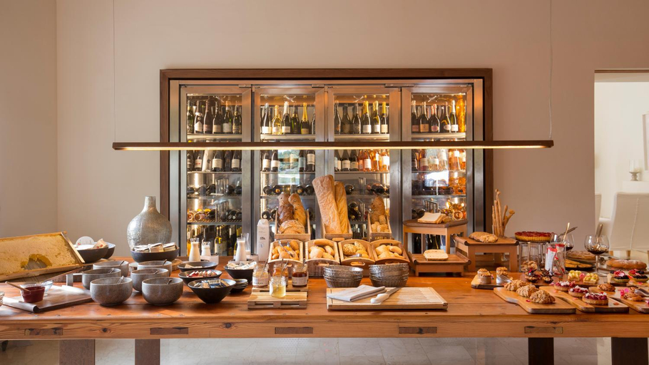Food & Drinks 5, Can Simoneta - Adults Only, Baleares