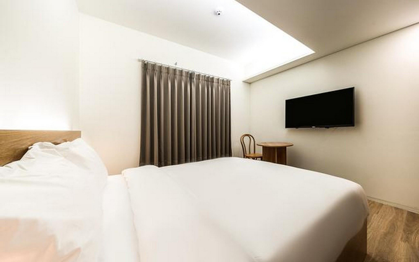 Bedroom 3, Suwon Ingye-dong Alice Hotel, Suwon