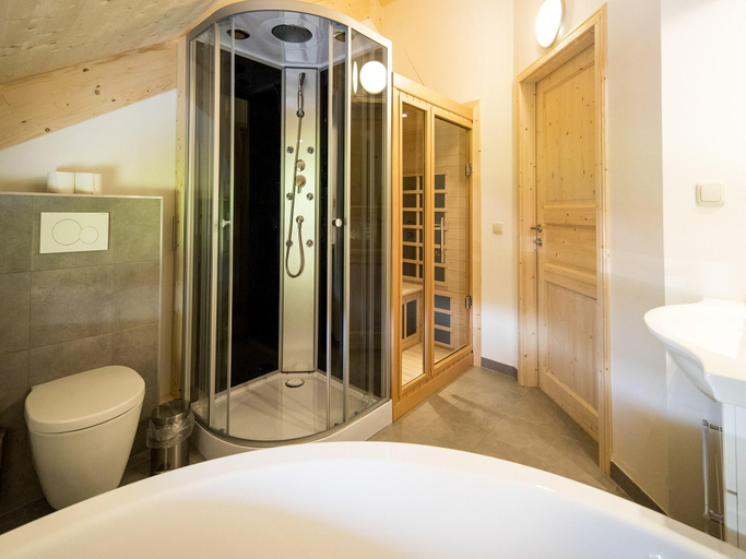 Bathroom 3, Chalet with indoor hot tub, Murau
