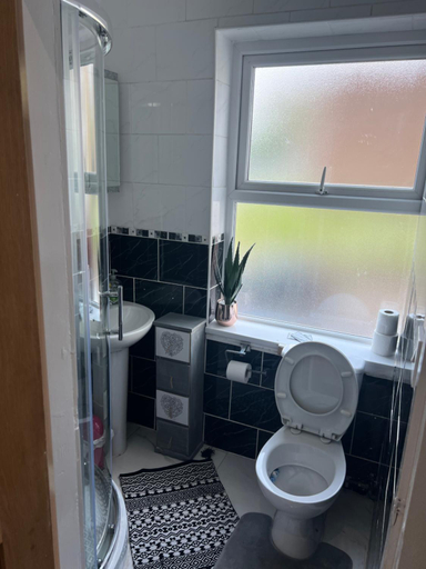 Bathroom 3, Zams rooms, Stoke-on-Trent