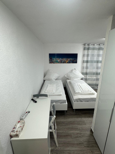Others 4, Tolle FeWo direkt am Campus 24-7 Checkin, Germersheim
