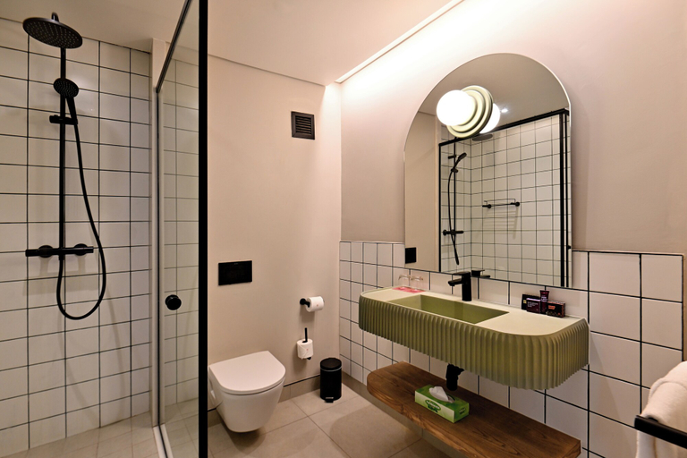 Bathroom 5, City Lodge Hotel Umhlanga Ridge, eThekwini