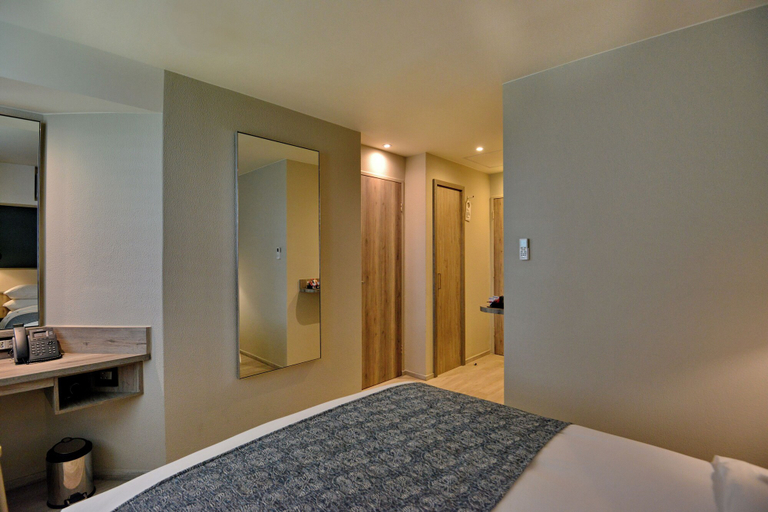 Bedroom 3, Town Lodge Bellville, City of Cape Town