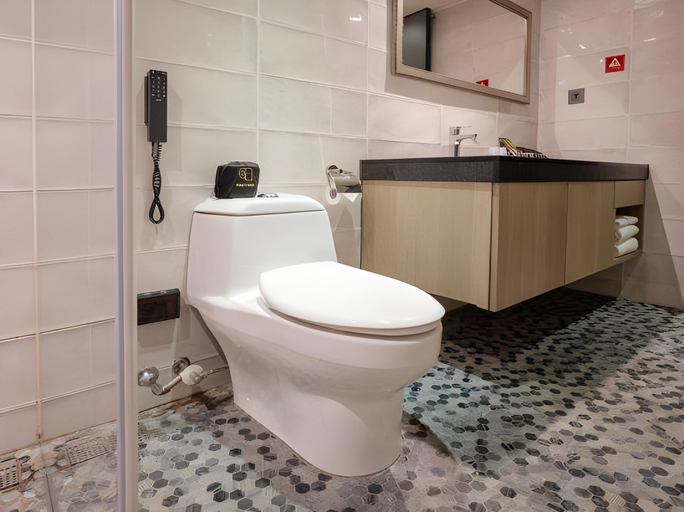 Bathroom 4, CHECK inn Taichung Wenxin Zhongqing, Taichung