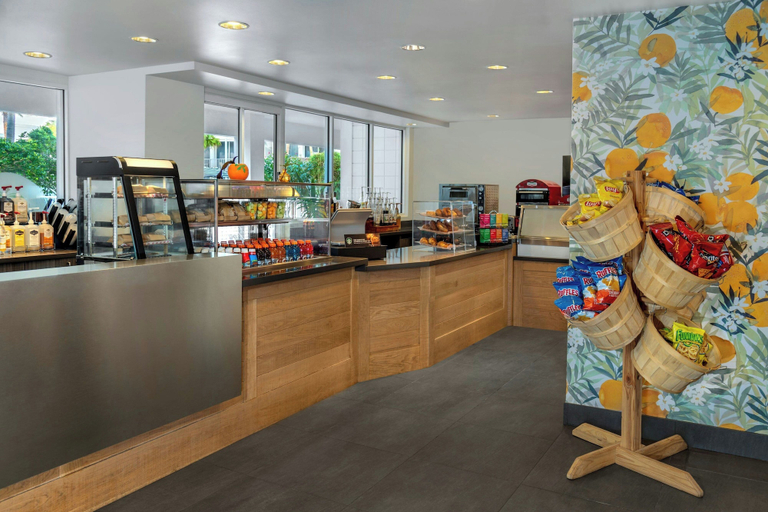 Food & Drinks 5, Renaissance Orlando Resort – Disney Springs® Area, Orange