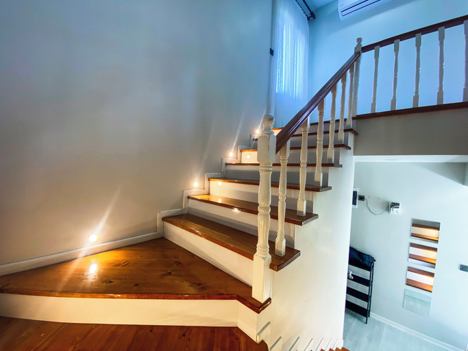 Staircase, Küre Villa, Merkez