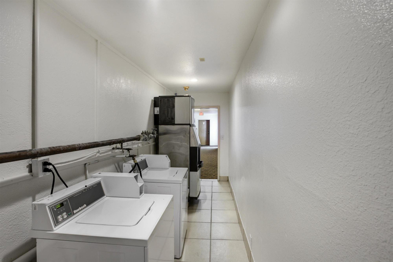 Others 5, Motel 6 Dallas, TX - South, Dallas
