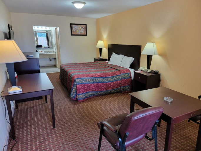 Bedroom 2, Twin Star Lodge, Harrison
