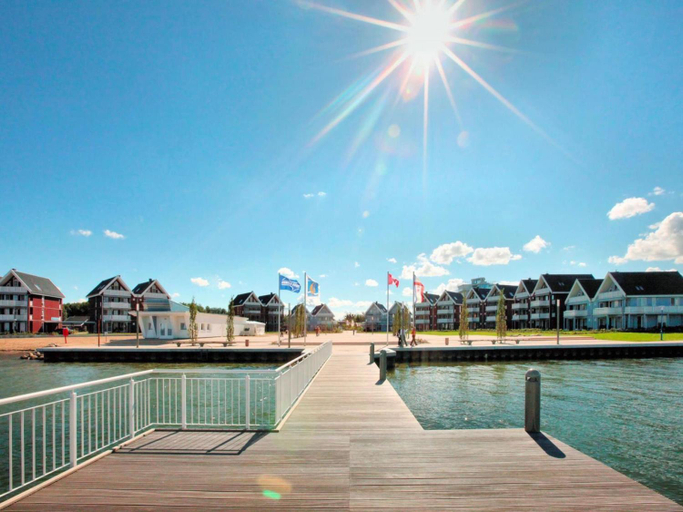Sport & Beauty 2, exklusives Appartement mit Balkon in Rechlin, Mecklenburgische Seenplatte