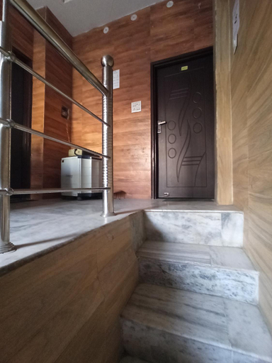 Others 5, Hotel Prabhu, Solan