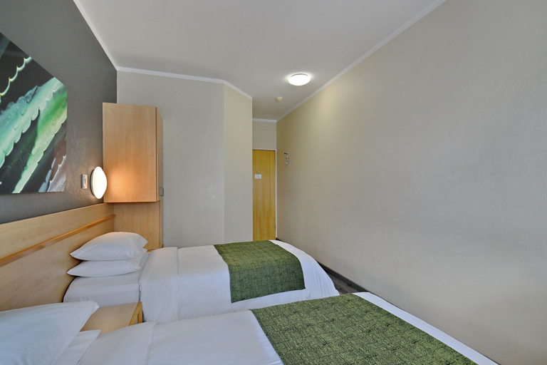 Bedroom 4, Road Lodge Southgate, City of Johannesburg