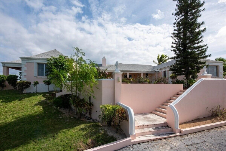 Exterior & Views 2, Palm Hill House 4 Bedroom Home