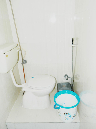 Bathroom 4, Hotel Gokul, Kota