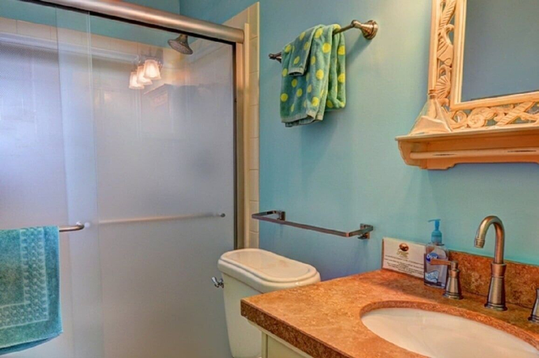Bathroom, Savannah Sunset 3 Bedroom Home
