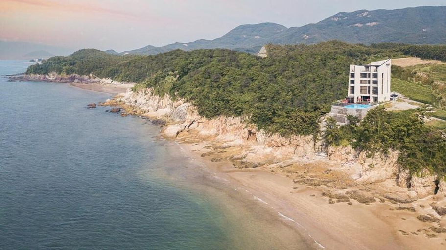 Others 4, Byeonsan Barahan Pension, Buan