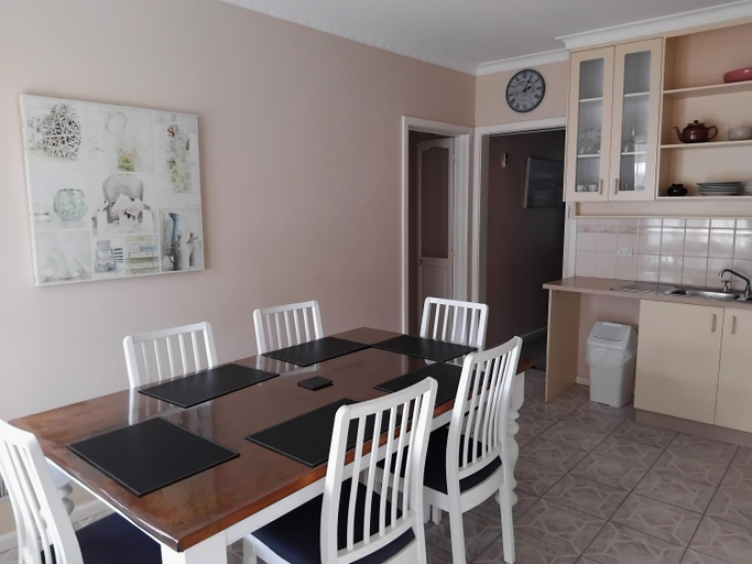 Others 2, Lakes Entrance Holiday Units, E. Gippsland - Bairnsdale