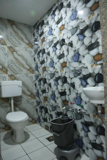 Bathroom 4, Hotel Aaram Kalupur, Ahmadabad