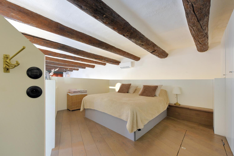 Bedroom 2, Vieux-Port Magnifique Appartement Loft, Bouches-du-Rhône