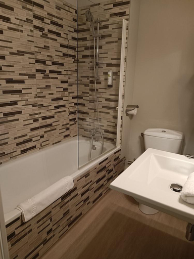 Bathroom 3, Logis Hotel Le Tisseur des Saveurs, Loire