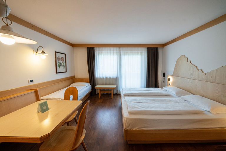 Bedroom 3, Apartments Boè, Bolzano