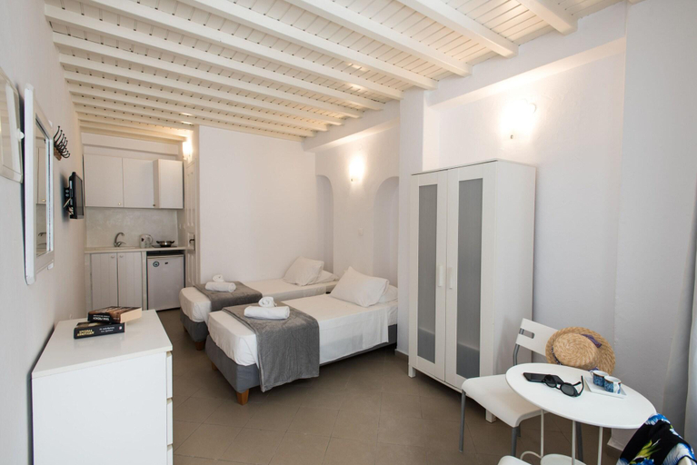 Bedroom 3, Lirous Studios, South Aegean