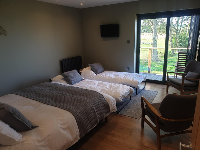 Others 2, Open Acres Accommodation, North Somerset