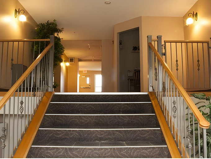 Others 5, Misty Mountain Inn Suites, Division No. 18