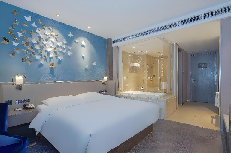Bedroom 2, Crystal Orange Hotel Changsha Huangxing Road Walking Street, Changsha