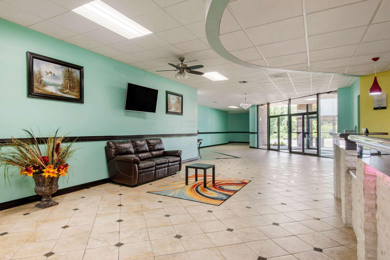 Public Area 2, Quality Inn Arkansas City North, Cowley