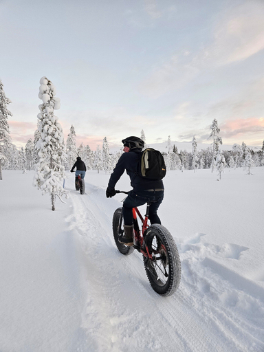 Bicycling, Riekko Lodge, Lapland